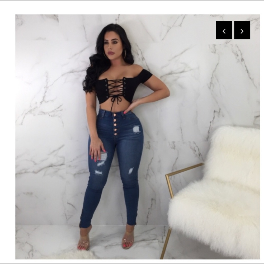 Slay Crop Top Black🌺
